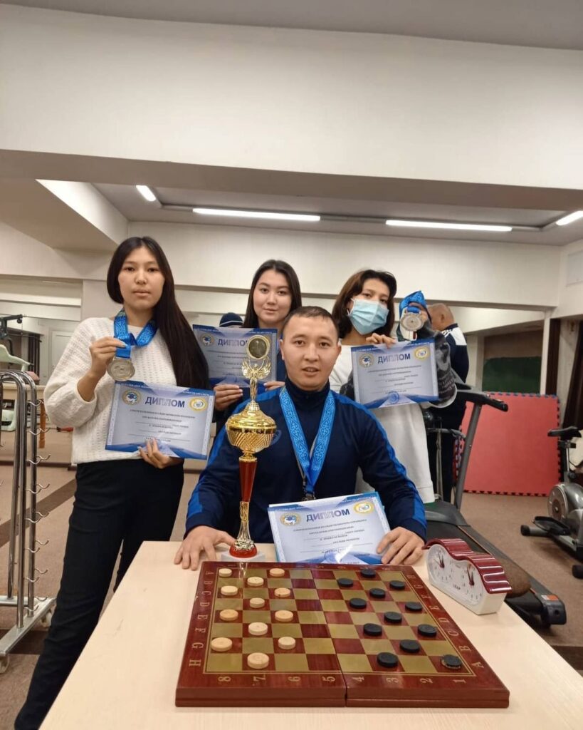 photo5407006355992196971