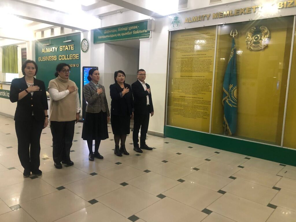 photo5373294938642564027