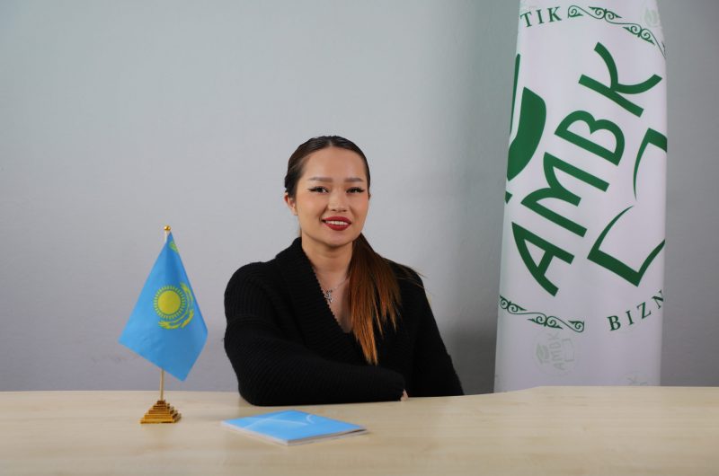 Дүйсенбаева Айдана